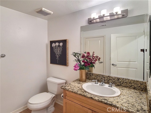 Detail Gallery Image 12 of 34 For 931 E Walnut St #206,  Pasadena,  CA 91106 - 2 Beds | 3 Baths