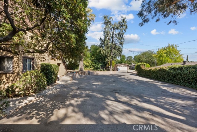 10025 Covert Avenue, Tujunga CA: https://media.crmls.org/medias/7427f9ab-d764-4f00-bec1-f81148733f40.jpg