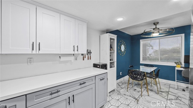 Detail Gallery Image 11 of 37 For 2552 Avenida Del Vista #103,  Corona,  CA 92882 - 1 Beds | 1 Baths