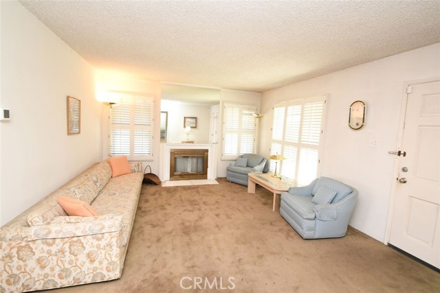Detail Gallery Image 5 of 27 For 1848 Elmfield Ave, Long Beach,  CA 90815 - 2 Beds | 1/1 Baths