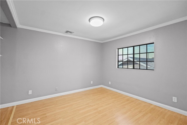 215 N Maple Avenue, Montebello CA: https://media.crmls.org/medias/7429d88d-2d53-45c6-bc01-c404cf70f97e.jpg