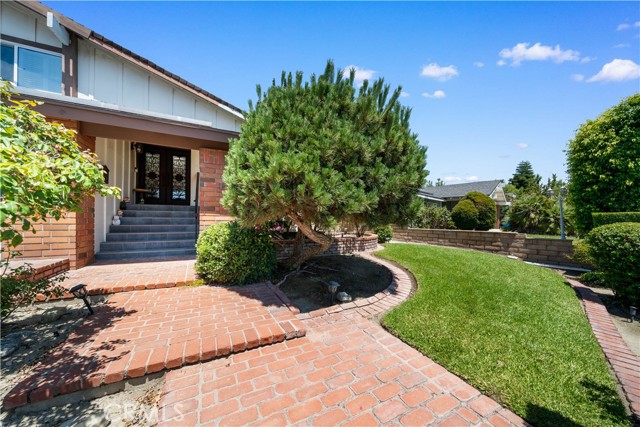 23072 Aspen Knoll Drive, Diamond Bar CA: https://media.crmls.org/medias/742a90cd-e218-4245-8b92-6abdbe6646d5.jpg