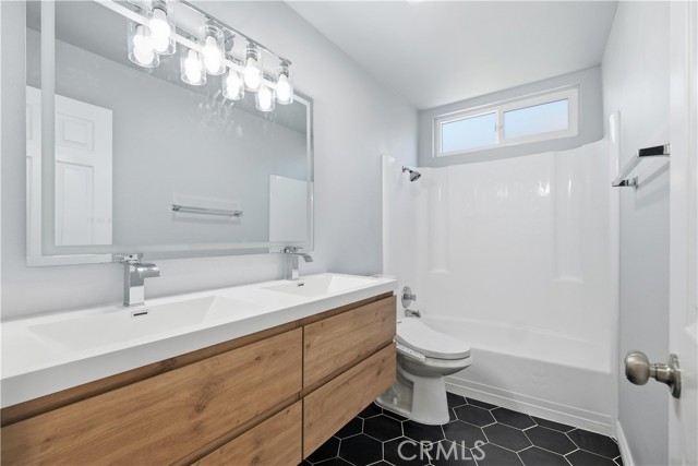 Detail Gallery Image 10 of 16 For 5191 Bridgewood, La Palma,  CA 90623 - 4 Beds | 3 Baths