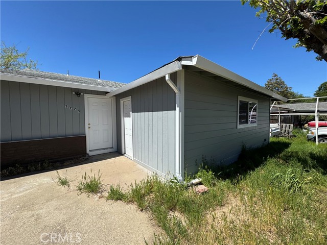 Detail Gallery Image 3 of 27 For 3723 Buckeye St, Clearlake,  CA 95422 - 3 Beds | 1/1 Baths
