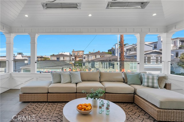 Detail Gallery Image 20 of 49 For 620 12th Street, Manhattan Beach,  CA 90266 - 5 Beds | 4/1 Baths