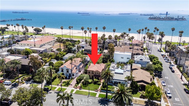 Just 1 block from the ocean in prestigious Bluff Park