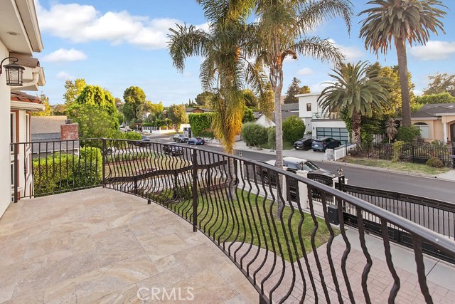 4818 Lemona Avenue, Sherman Oaks CA: https://media.crmls.org/medias/742d3c77-4454-4113-8467-c8daab6d4561.jpg
