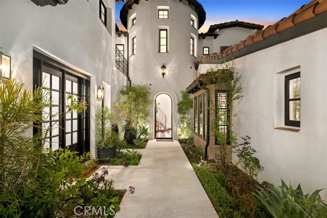 Detail Gallery Image 7 of 74 For 25 Golden Eagle, Irvine,  CA 92603 - 6 Beds | 6/1 Baths