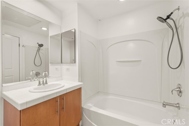 Detail Gallery Image 16 of 33 For 150 the #211,  Long Beach,  CA 90802 - 2 Beds | 2 Baths