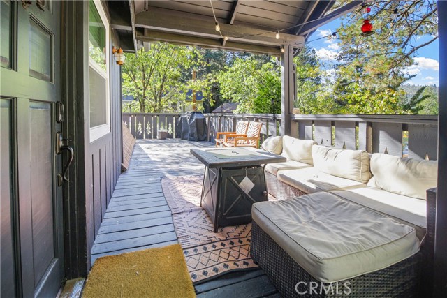 Detail Gallery Image 5 of 30 For 33020 Arrowbear Dr, Running Springs,  CA 92382 - 3 Beds | 2/1 Baths