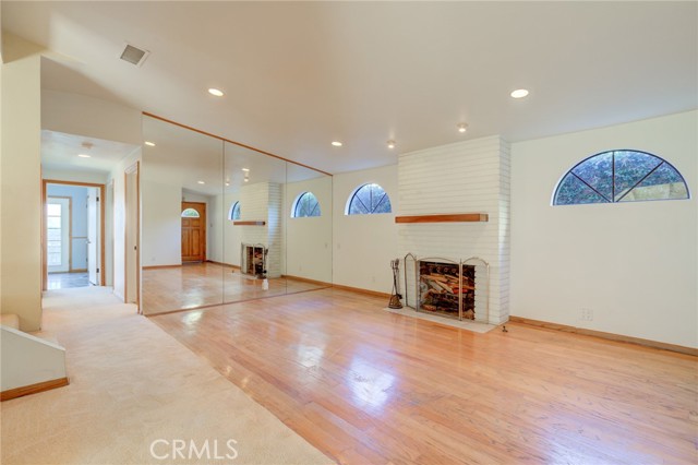 693 19th Street, Manhattan Beach, California 90266, 5 Bedrooms Bedrooms, ,1 BathroomBathrooms,Residential,Sold,19th,SB21194757