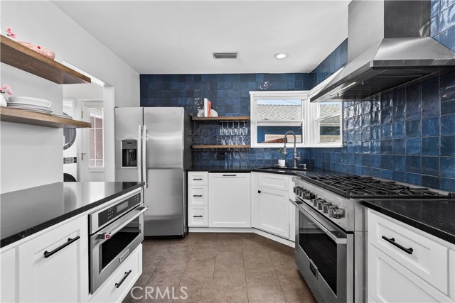 3556 Rutgers Avenue, Long Beach CA: https://media.crmls.org/medias/742eb97f-b5dc-4568-85b6-bc90293c9518.jpg