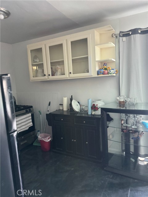 Detail Gallery Image 9 of 48 For 404 Poinsettia, Compton,  CA 90221 - 3 Beds | 2 Baths