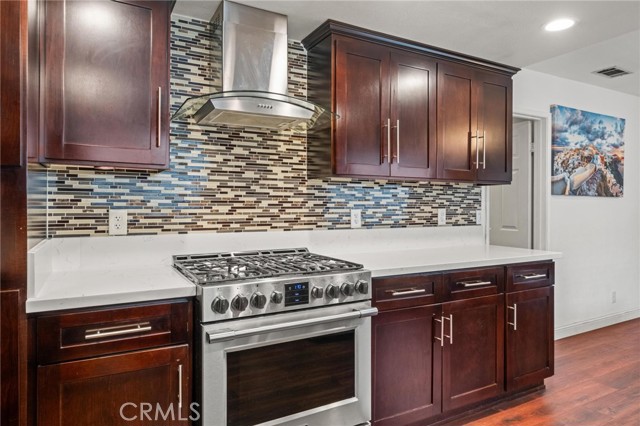 Detail Gallery Image 11 of 35 For 5048 W 121st St, Hawthorne,  CA 90250 - 4 Beds | 2/1 Baths