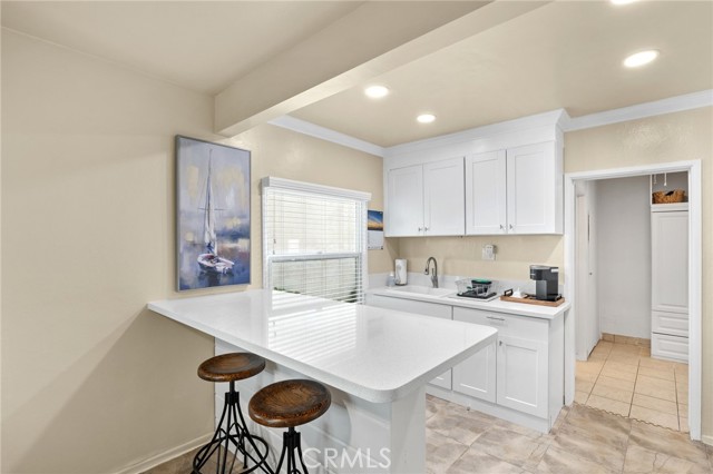 Detail Gallery Image 10 of 20 For 58 10th Ct #B,  Hermosa Beach,  CA 90254 - 1 Beds | 1 Baths