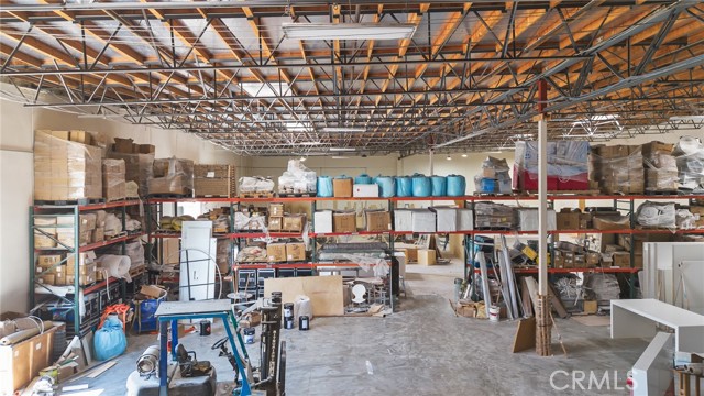 620 S Magnolia Avenue, Ontario CA: https://media.crmls.org/medias/742fc344-9b6b-48d0-aa50-cfdcfa0642b1.jpg