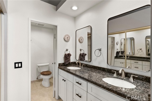 8 Geranium, Rancho Santa Margarita CA: https://media.crmls.org/medias/74322095-8c41-46f6-81ec-583956c24037.jpg