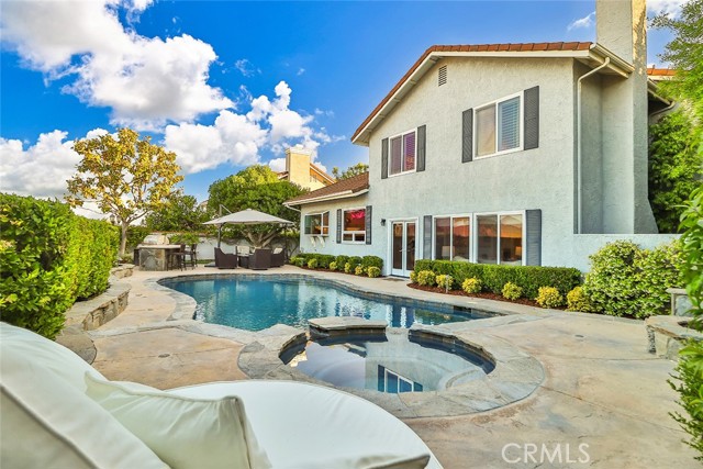 3220 Versaille Court, Thousand Oaks CA: https://media.crmls.org/medias/743222ce-d469-4e4c-b5fc-d2b06d08e327.jpg