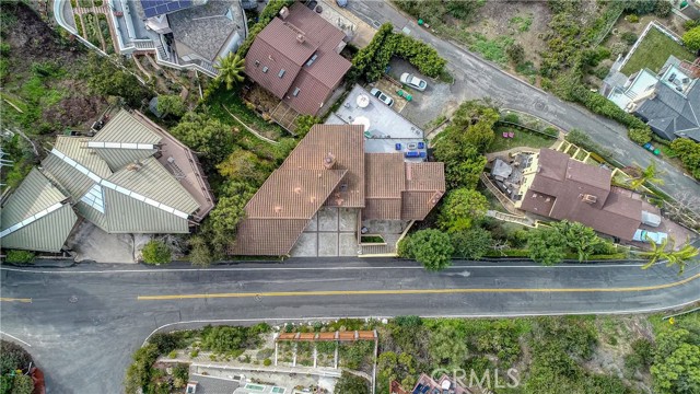 1055 Summit Dr, Laguna Beach, CA 92651