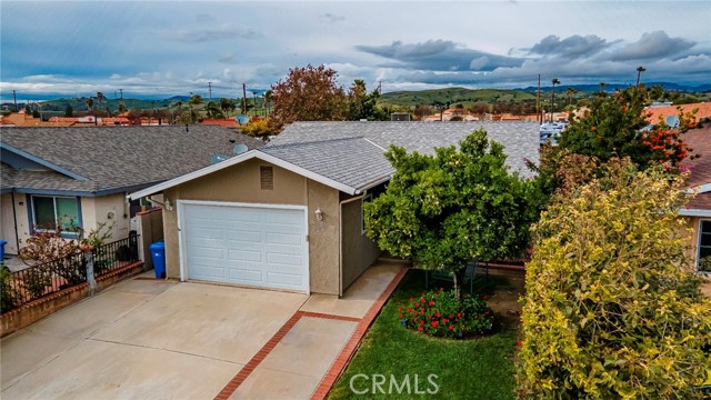 12509 James Weak Avenue photo 3