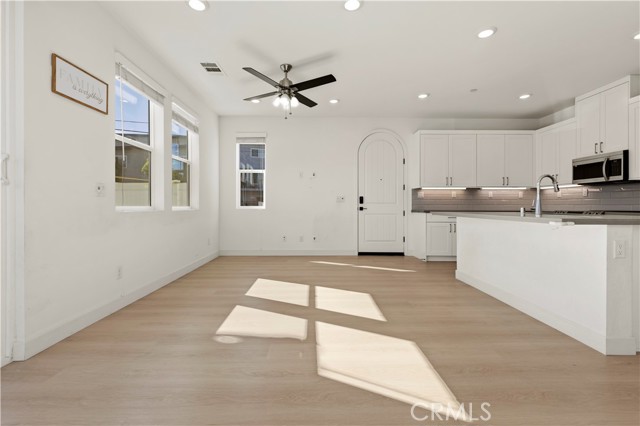 Detail Gallery Image 39 of 47 For 1544 W Plaza Del Amo, Torrance,  CA 90501 - 3 Beds | 2/1 Baths