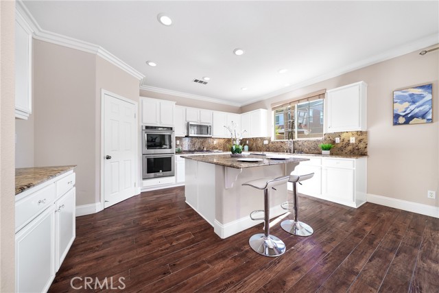 Detail Gallery Image 14 of 38 For 12932 Gingerwood Ct, Corona,  CA 92880 - 5 Beds | 4 Baths