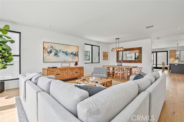 1003 S Prospect Ave, Redondo Beach CA: https://media.crmls.org/medias/7433760f-4a56-41b7-8c69-92422a5c7a0b.jpg