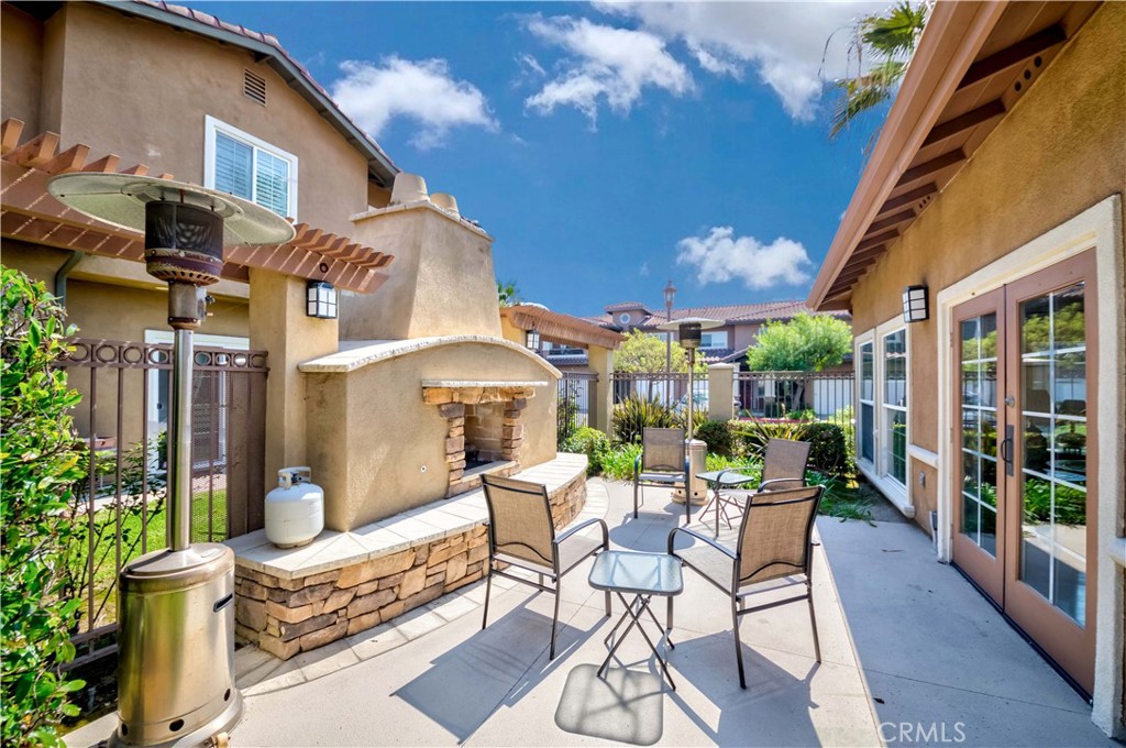 17760 Independence Lane