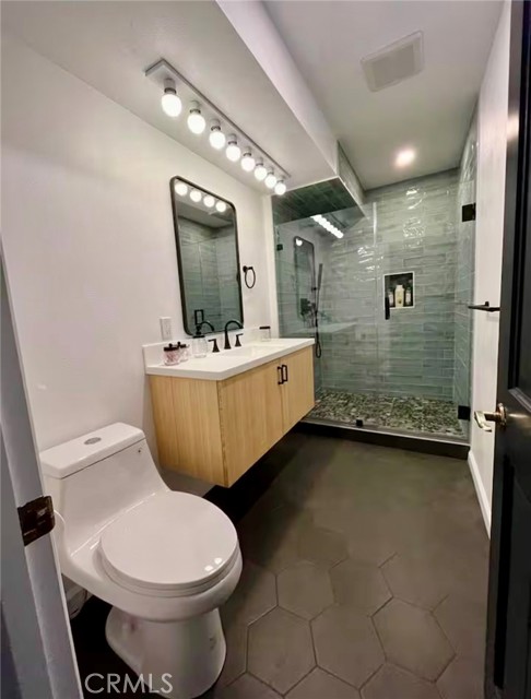 Detail Gallery Image 4 of 8 For 1349 Valley View, Crestline,  CA 92325 - 4 Beds | 3 Baths