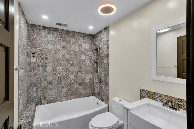 upstairs hall bath