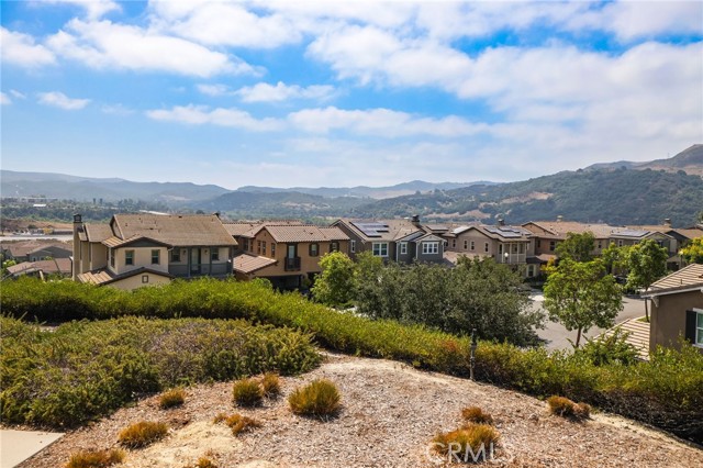 65 Listo Street, Rancho Mission Viejo CA: https://media.crmls.org/medias/7435e870-5984-4761-b874-4c352c6ddd2d.jpg