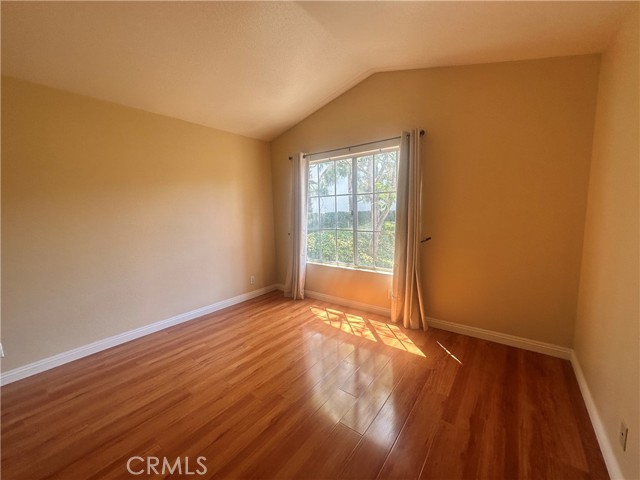 Detail Gallery Image 6 of 11 For 8090 E Goldenrod Ln, Anaheim,  CA 92808 - 3 Beds | 3 Baths