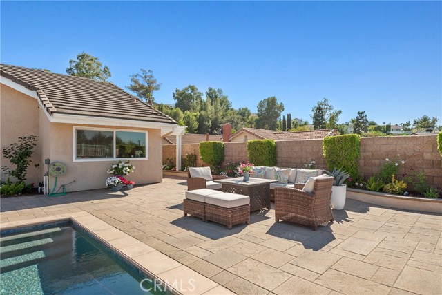 536 S Tumbleweed Road, Anaheim Hills CA: https://media.crmls.org/medias/74371f24-cc6d-4519-b3f4-fcfad15de276.jpg