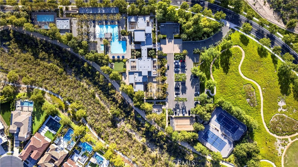 https://media.crmls.org/medias/7437625a-01bc-4ae6-bc8d-13c11693359a.jpg?preset=X-Large