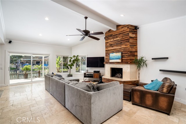 Detail Gallery Image 4 of 54 For 7962 Southwind, Huntington Beach,  CA 92648 - 3 Beds | 2/1 Baths