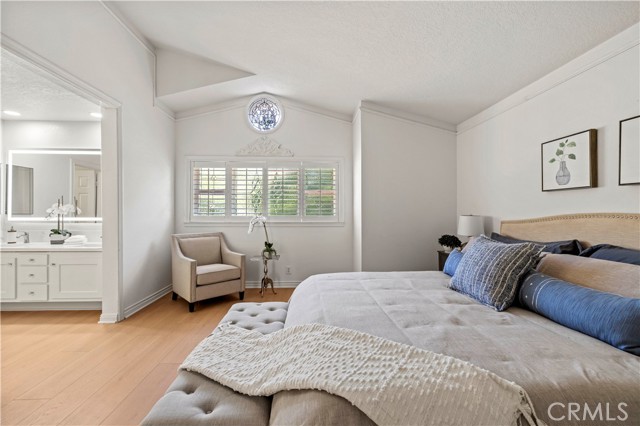 22557 Fenwall Drive, Saugus CA: https://media.crmls.org/medias/74386ced-a372-4a37-bcfc-43558f2c3594.jpg