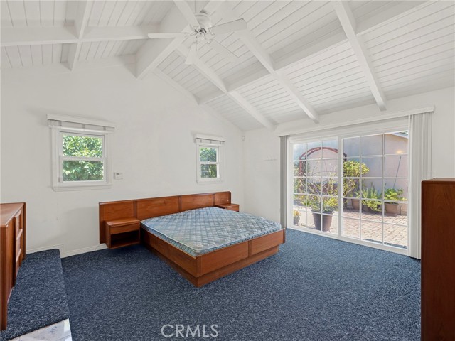 4854 Ranchito Avenue, Sherman Oaks CA: https://media.crmls.org/medias/74387786-495c-403a-b674-78ee4f4fe5fd.jpg