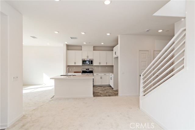 Detail Gallery Image 12 of 41 For 3962 Lavine Way #111,  Corona,  CA 92883 - 3 Beds | 2/1 Baths