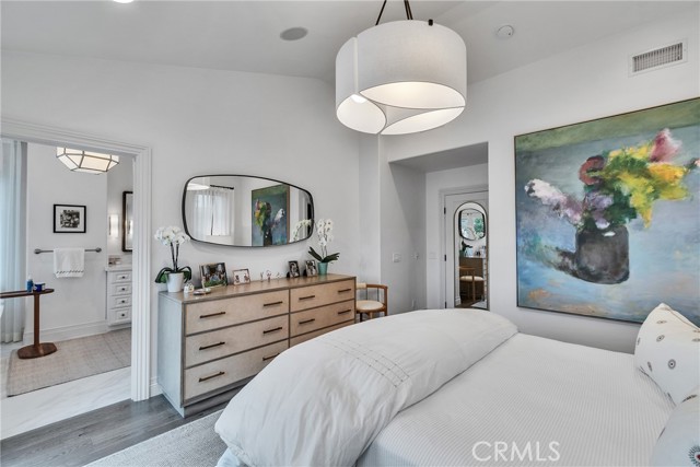 613 Larkspur Avenue, Corona del Mar CA: https://media.crmls.org/medias/7438f9d3-5b82-4d18-9df6-2df487c0f845.jpg