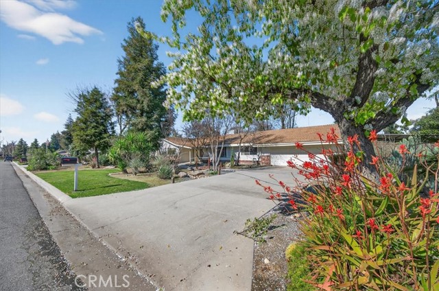 Detail Gallery Image 72 of 74 For 5867 E Club View, Fresno,  CA 93727 - 4 Beds | 2/1 Baths