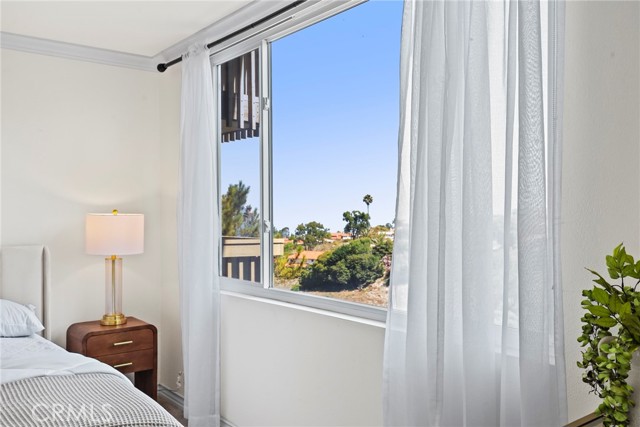 6542 Ocean Crest Drive, Rancho Palos Verdes CA: https://media.crmls.org/medias/7439af38-2c64-451c-bd45-e16bbbadd628.jpg