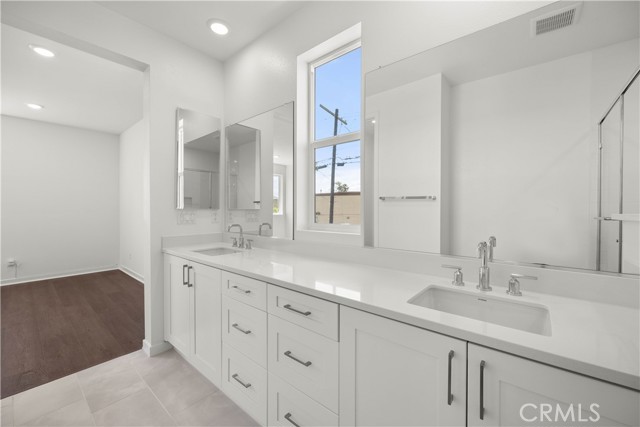 Detail Gallery Image 36 of 67 For 1348 Plaza Del Amo, Torrance,  CA 90501 - 3 Beds | 2/1 Baths