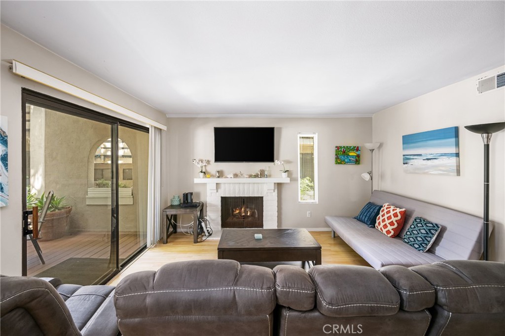 400 Brighton Springs