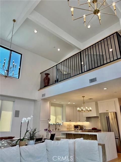 Detail Gallery Image 9 of 43 For 2621 Gates Ave #B,  Redondo Beach,  CA 90278 - 4 Beds | 3 Baths