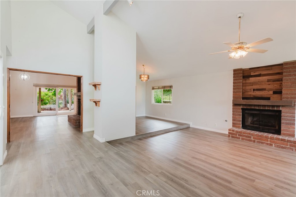 1901 Laurel - photo 2