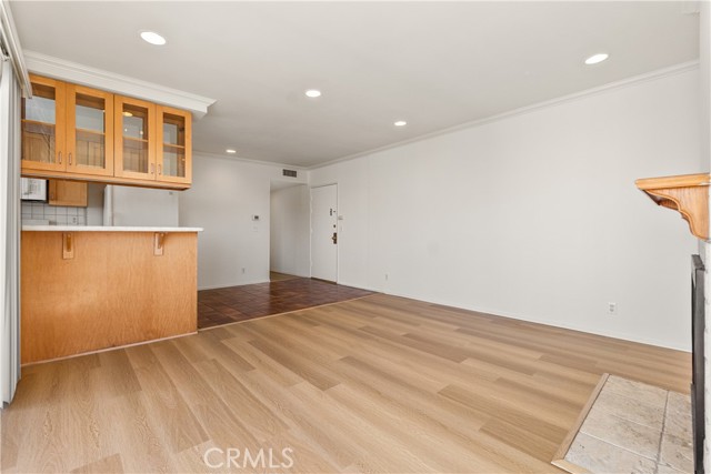 Detail Gallery Image 13 of 55 For 600 Monterey Bld #8,  Hermosa Beach,  CA 90254 - 2 Beds | 2 Baths