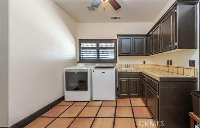 9172 Frontier Street, Hanford CA: https://media.crmls.org/medias/743d73d0-e04c-4d13-8380-9db1b037cb2b.jpg