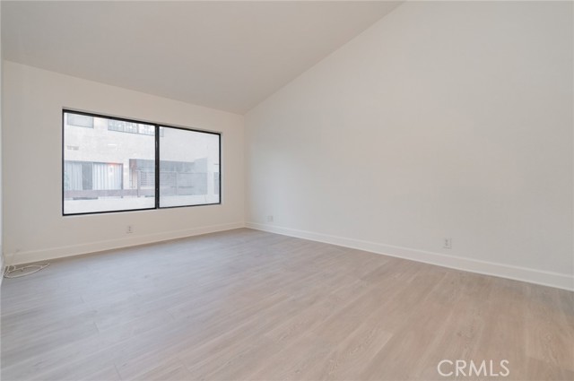 Detail Gallery Image 11 of 17 For 20 Rock Cliff, Phillips Ranch,  CA 91766 - 2 Beds | 2 Baths