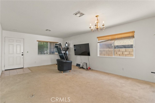 Detail Gallery Image 7 of 28 For 45444 Spahn Ln, Lancaster,  CA 93535 - 4 Beds | 2 Baths