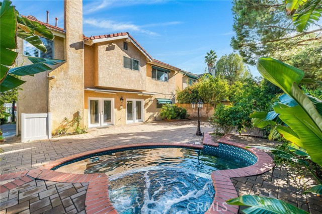 Detail Gallery Image 16 of 36 For 19314 Yolie, Tarzana,  CA 91356 - 4 Beds | 4 Baths